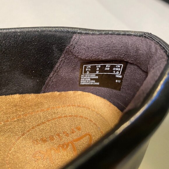 Clarks - Size 8M - Juliet Monte slip on, black caps - Picture 8 of 11
